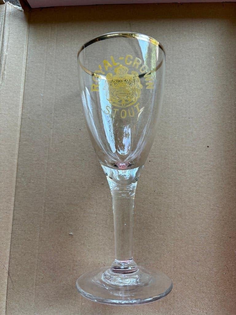 Royal Crown Stout (2 verres), Collections, Marques de bière, Utilisé, Verre ou Verres, Autres marques, Enlèvement ou Envoi