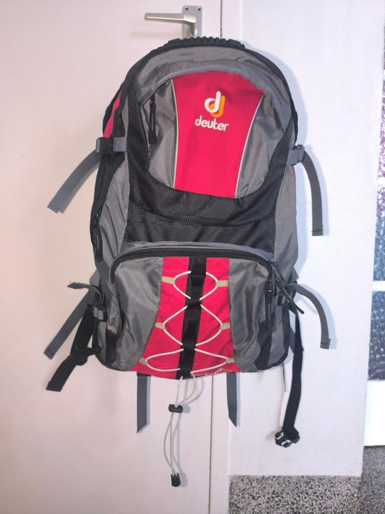 Sac à dos de randonnée Deuter Act lite 65 L état parfait