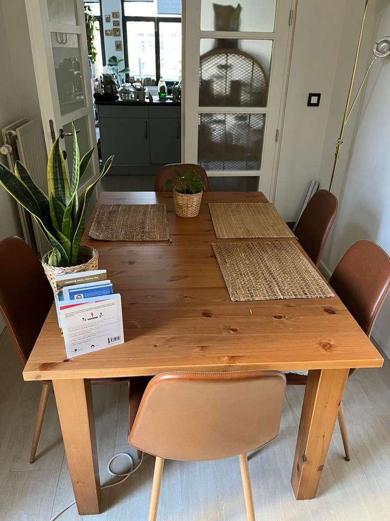 Uitschuifbare houten eettafel met stoelen, Huis en Inrichting, Ophalen, Gebruikt, 6 tot 8 stoelen