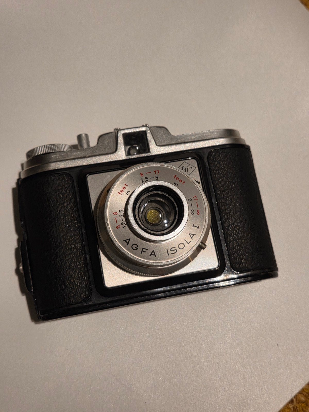 Agfa Isola I – Vintage analoge camera

Mooie vintage Agfa Is, Audio, Tv en Foto, Ophalen of Verzenden, Gebruikt, Compact, Overige Merken