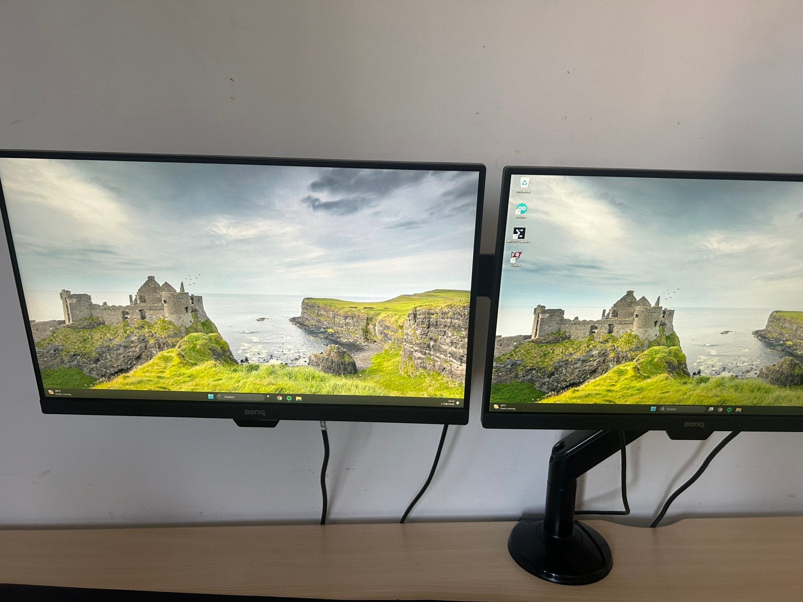 Dubbele monitor BENQ met stevige arm, Computers en Software, Ophalen, Zo goed als nieuw, HDMI