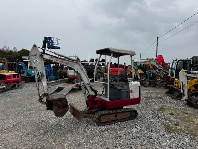 Mini pelle 1.5 Tonnes Takeuchi TB 016 attache rapide 2 Bacs, Zakelijke goederen, Machines en Bouw | Kranen en Graafmachines, Ophalen