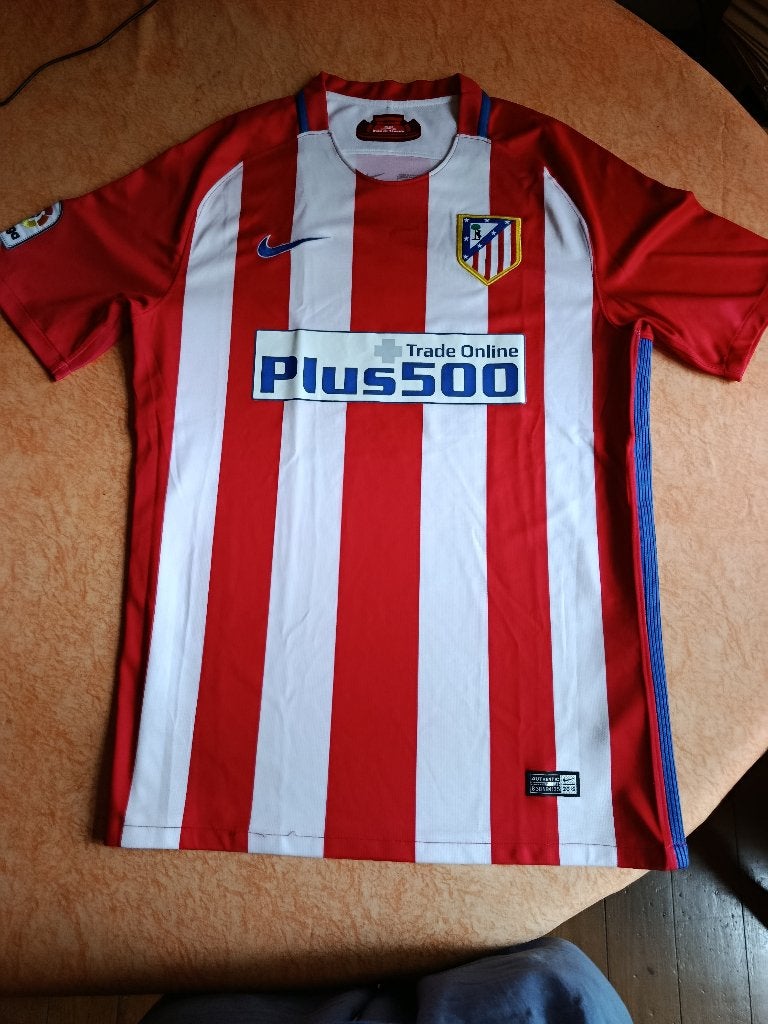 VOETBALTRUITJE NIKE, ATLETICO MADRID 2016, 50 jaar estadeo, Sport en Fitness, Maat L, Ophalen of Verzenden, Zo goed als nieuw