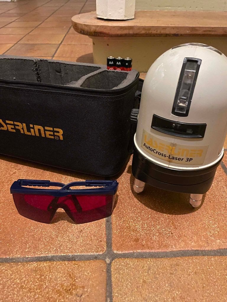 Laserliner AutoCross-Laser 3P + Telescoopstatief, Doe-het-zelf en Bouw, Ophalen, Gebruikt, Accessoires