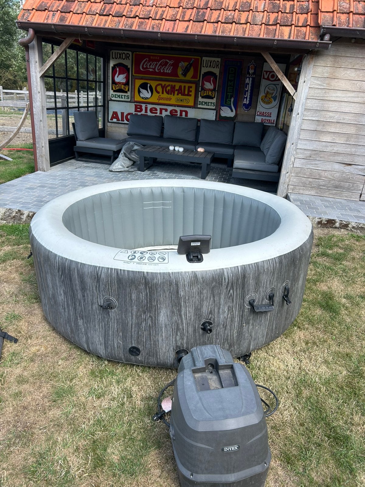 Zeer mooie intex purespa greywood luxe bubble jacuzzi, Enlèvement, Comme neuf, Couverture, Gonflable