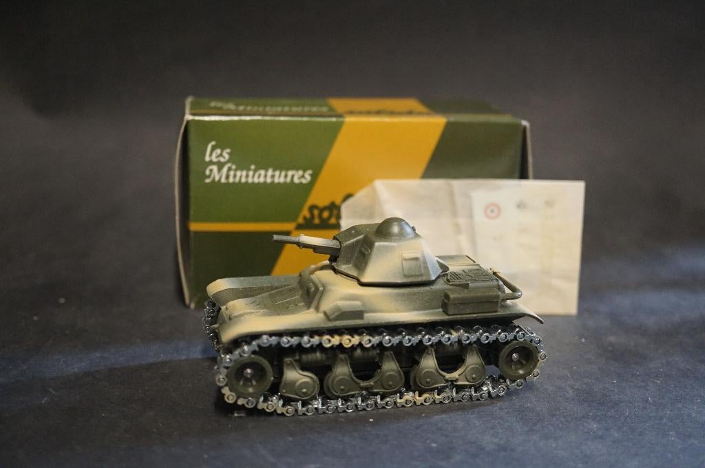 Solido Renault R35 tank - 1/50 - TOP, Ophalen of Verzenden, Zo goed als nieuw
