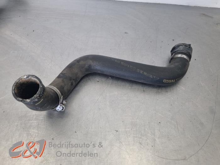 Tuyau radiateur d'un Iveco New Daily, -, 3 mois de garantie, Utilisé, Autres marques automobiles