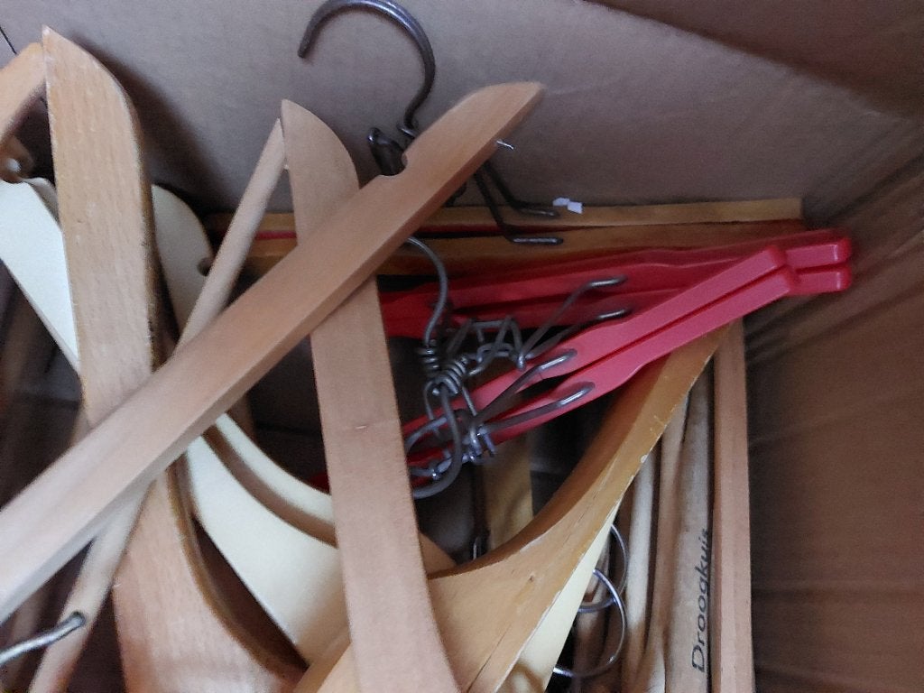 Lot cintres en bois, Enlèvement, Utilisé, Bois, Enfants et Adultes