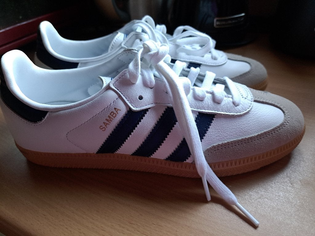 Adidas Samba's  met indigo streepjes, Kleding | Dames, Schoenen, Adidas Samba, Wit, Ophalen of Verzenden, Zo goed als nieuw