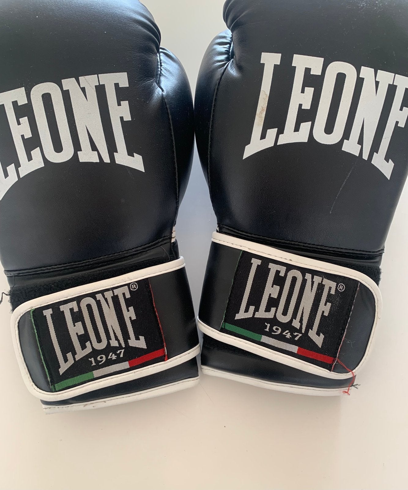 Handschoene boks, Sport en Fitness, Vechtsporten en Zelfverdediging, Ophalen of Verzenden, Zo goed als nieuw, Vechtsportschoenen