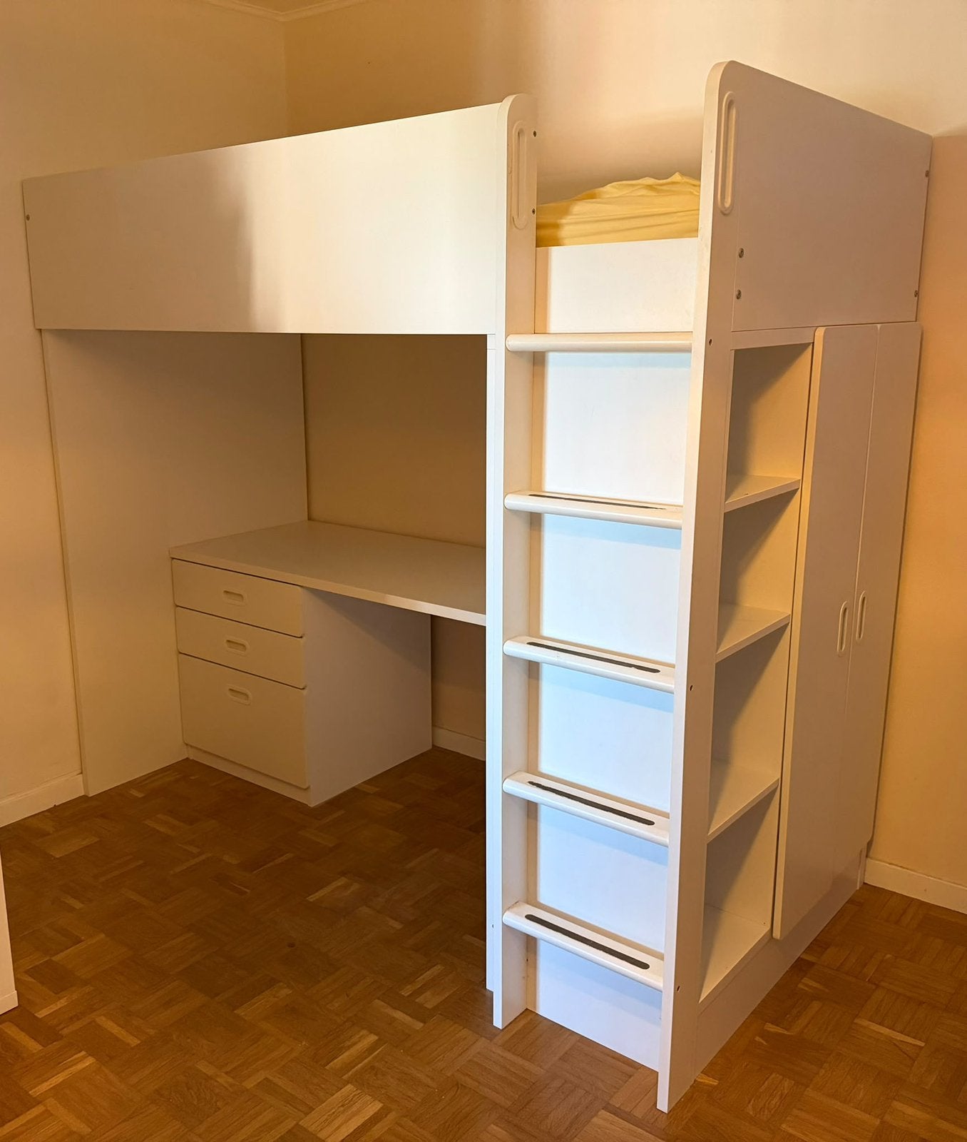 Hoogslaper met bureau en kast, Ophalen, Zo goed als nieuw, Hoogslaper