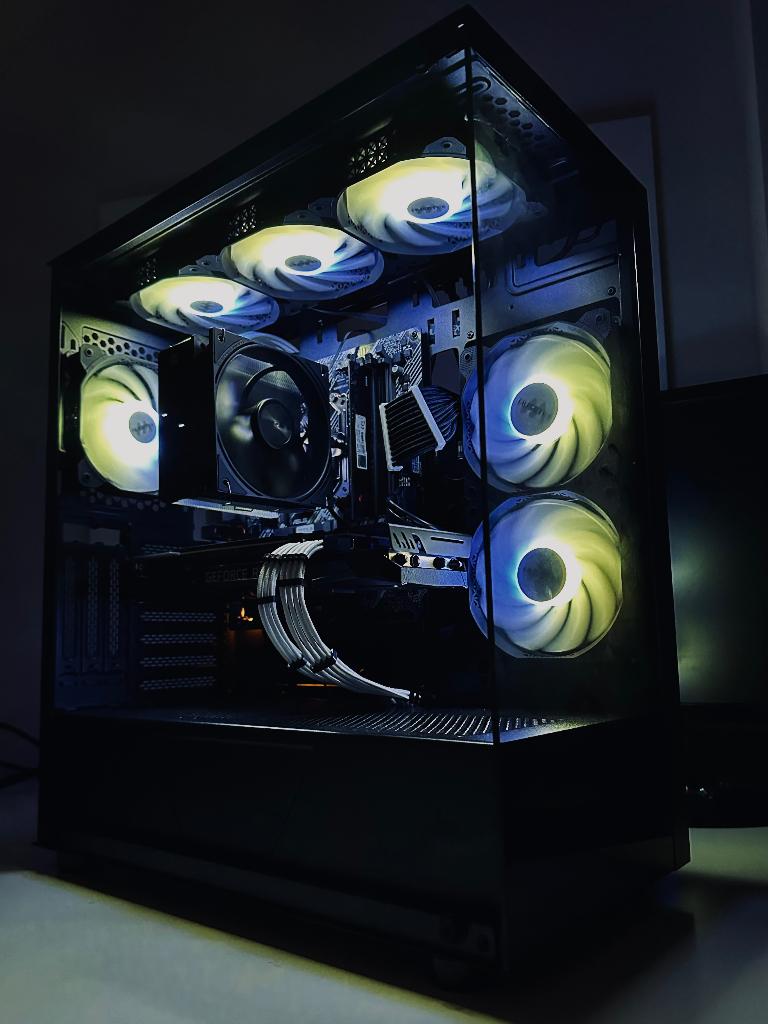 BEAST GAME PC - 32GB RAM - RTX 2070 - Ryzen 5, 32 GB, Comme neuf, SSD, Custom