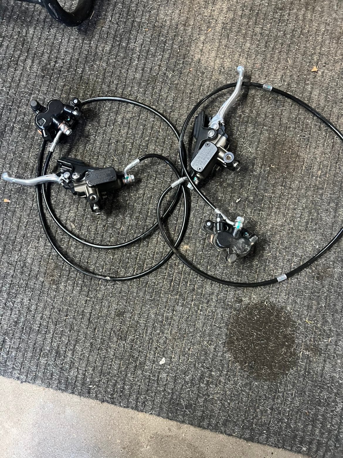 Surron ultra bee remmen, Fietsen en Brommers, Fietsonderdelen, Zo goed als nieuw, Remmen, Ophalen