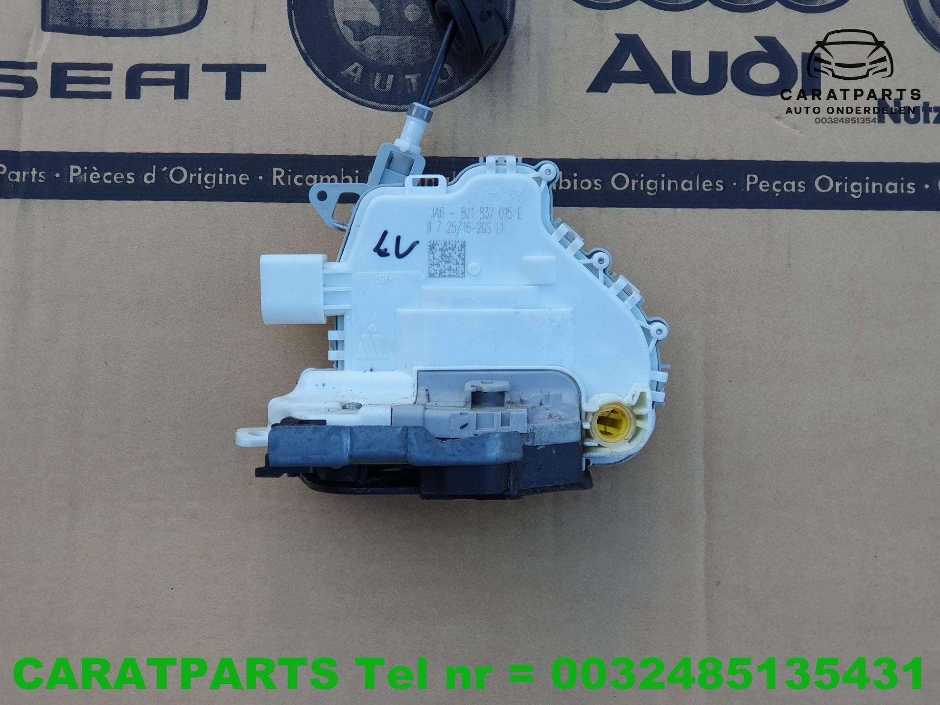 8J1837015E A4 portierslot A5 portierslot A6 A7 A8 Q3 Q2 Q7.., AUDI AG, Auto-Union-Strasse 1
85045  Ingolstadt, DE, Audi, Utilisé