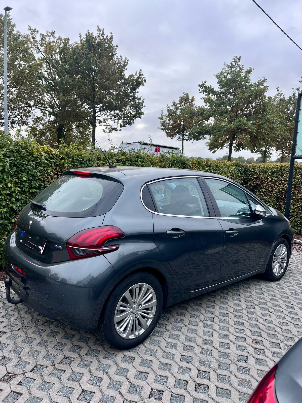 Peugeot 208 perfecte staat 60700km, Argent ou Gris, Achat, 4 portes, Automatique