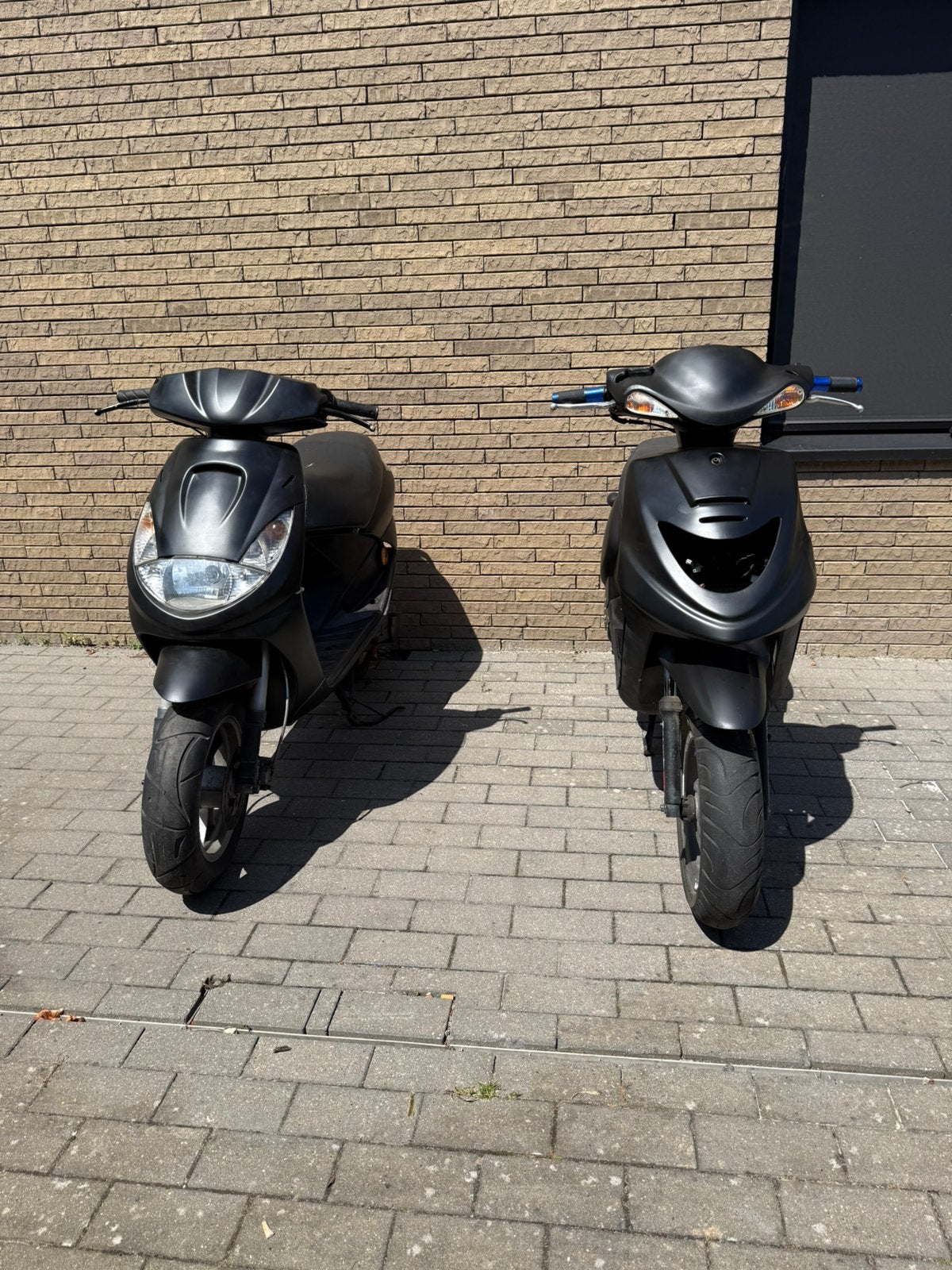 2x scooters B klasse, Ophalen