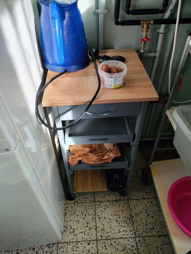 Petite desserte neuf 15€, 25 à 50 cm, Enlèvement, Moins de 50 cm, Autres essences de bois