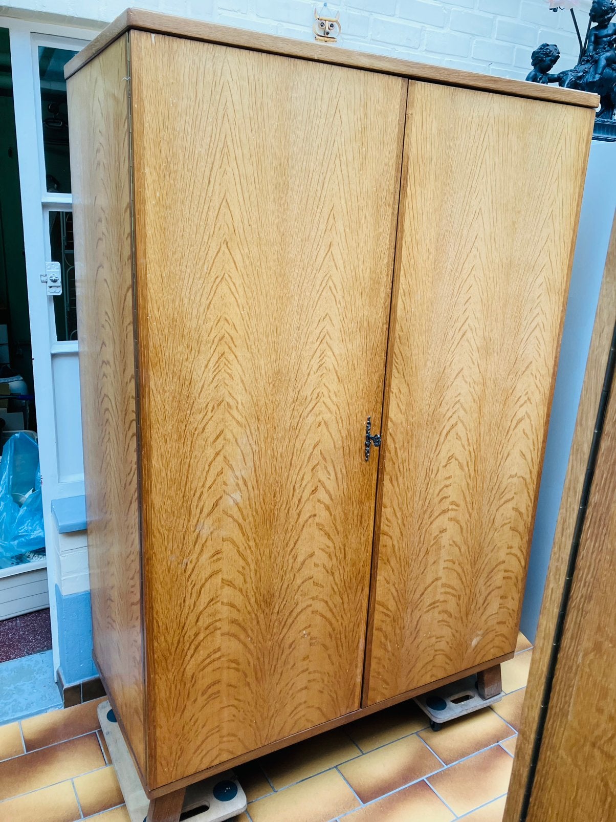 Armoire design vintage en teck, Maison & Meubles, Armoires | Penderies & Garde-robes, Utilisé, Enlèvement