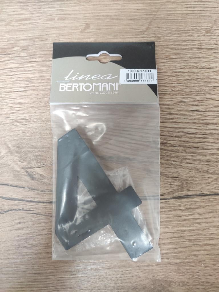 Huisnummer "4"  zwart metaal, Ophalen