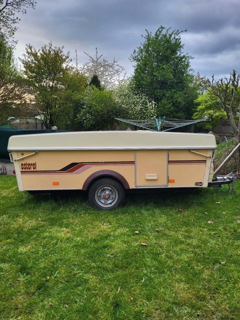 Caravane pliante Estérel ancienne – complète, 4 à 5 mètres, Esterel, Particulier, Roue de secours