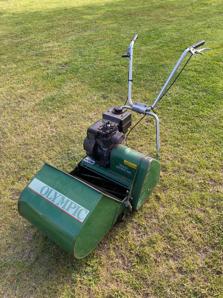 Grasmaaier te koop, Tuin en Terras, Grasmaaiers, Ophalen, Zo goed als nieuw, Opvangbak, Benzine-grasmaaier