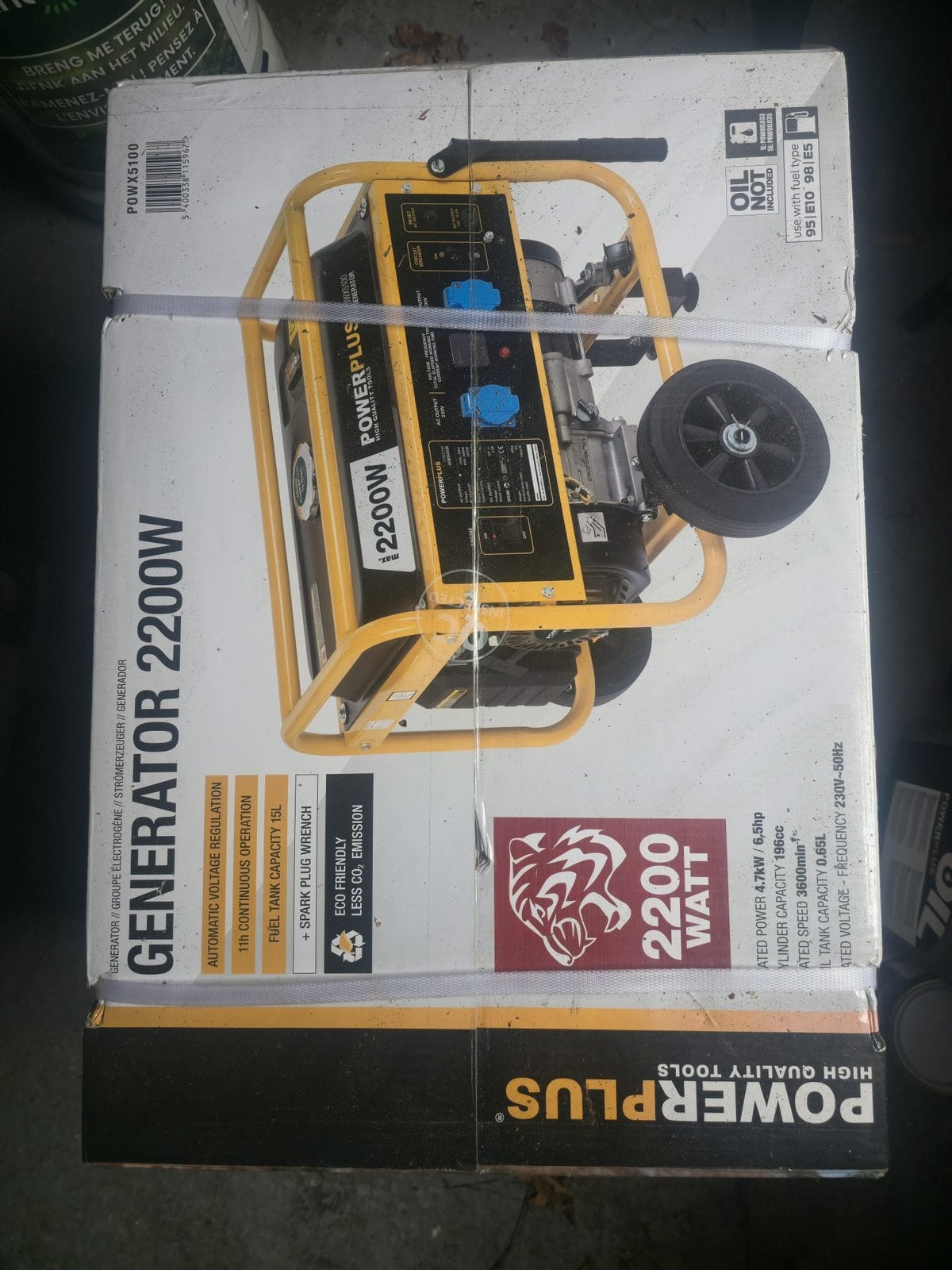 Générateur 2200 W. Nouvellement emballé dans une boîte, Enlèvement, Neuf
