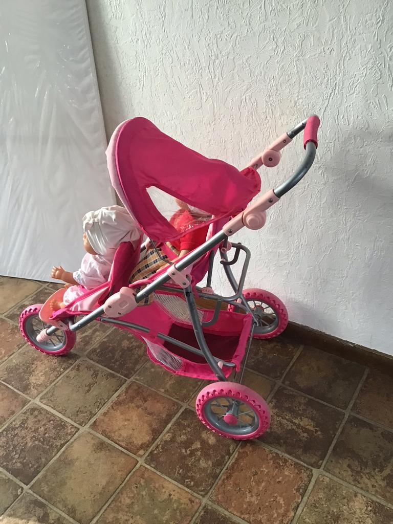 Poppen met gratis poppenbuggy, Kinderen en Baby's, Speelgoed | Buiten | Los speelgoed, Zo goed als nieuw, Ophalen