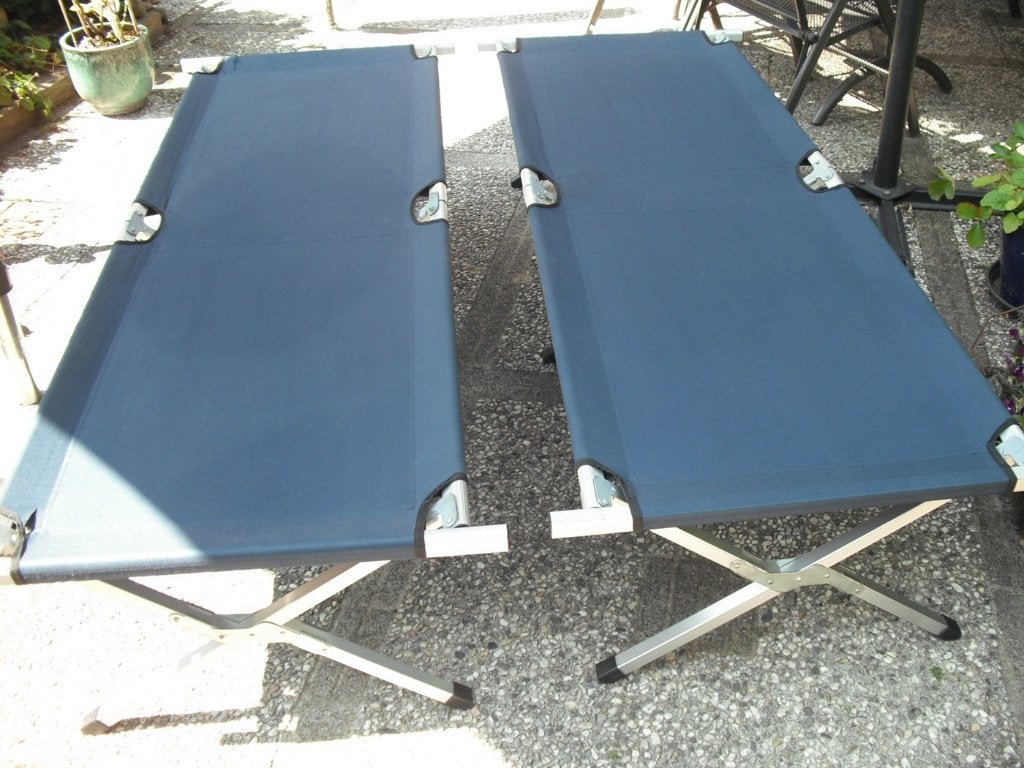 2 Kampeer veldbedden 190x65cm in draagtassen, Caravans en Kamperen, Ophalen, Gebruikt