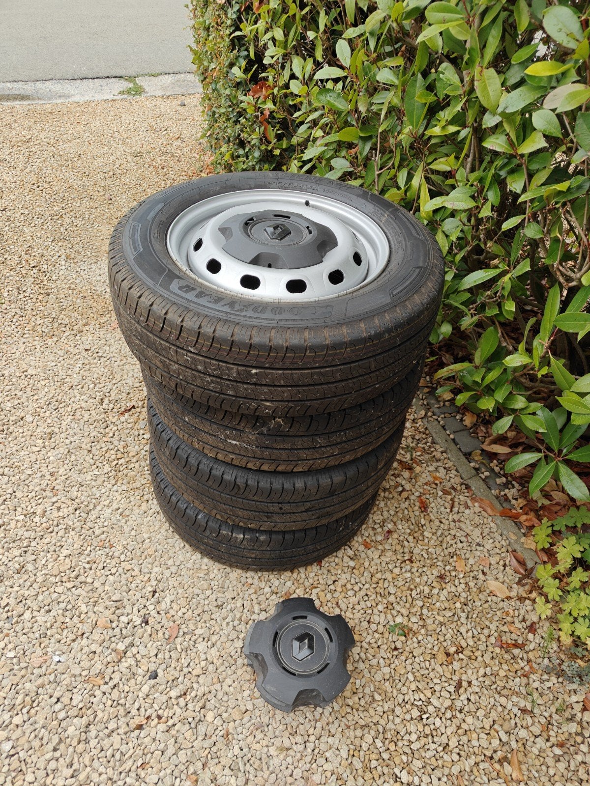 nieuwe banden op velgen bvb Renault Trafic 3, Auto-onderdelen, Ophalen, Bestelwagen, 16 inch, Nieuw