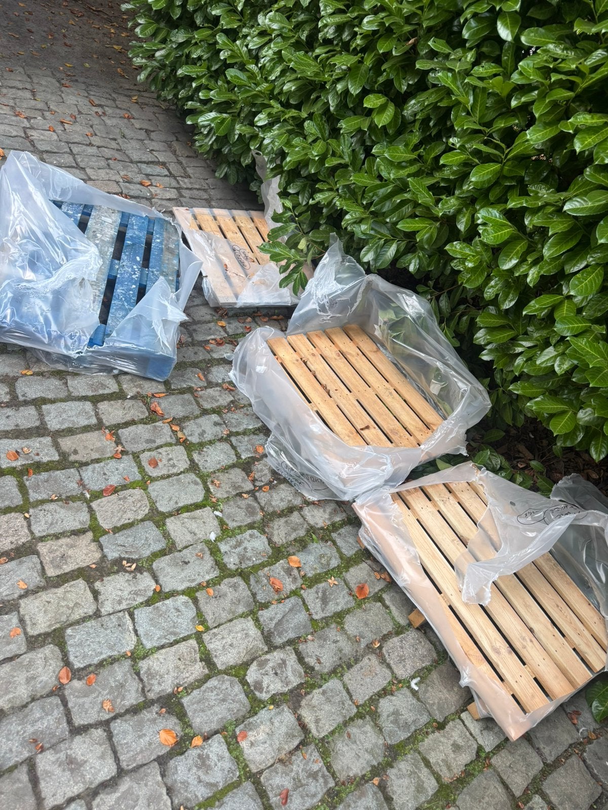 4 palletten gratis af te halen, Ophalen, Gebruikt