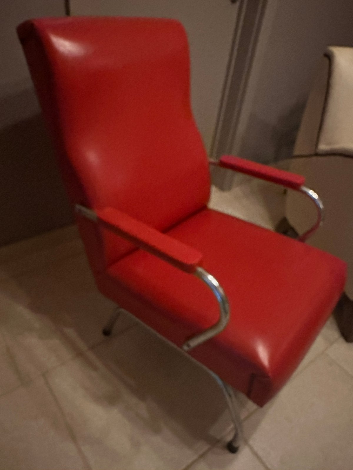 Mooie rode vintage stoel., Enlèvement, Utilisé