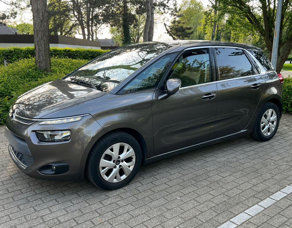 Premier propriétaire de la Citroën C4 Picasso Petrol Euro6b, Argent ou Gris, Achat, Euro 6, Boîte manuelle