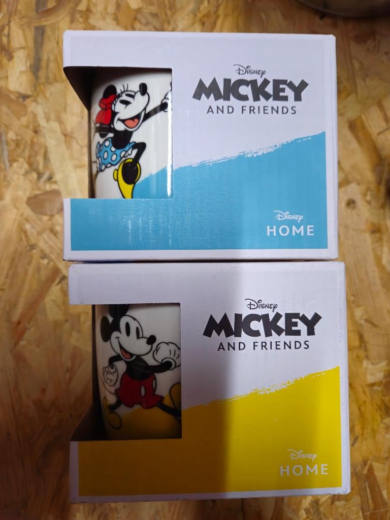 4 tassen van Disney, Neuf, Enlèvement, Autres matériaux, Autres styles