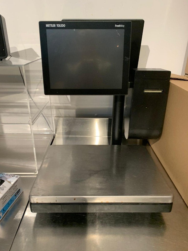 Kassasysteem met 4 Mettler weegschalen, Elektronische apparatuur, Weegschalen, Ophalen, Minder dan 10 kg, Winkelweegschaal, 1 tot 500 gram
