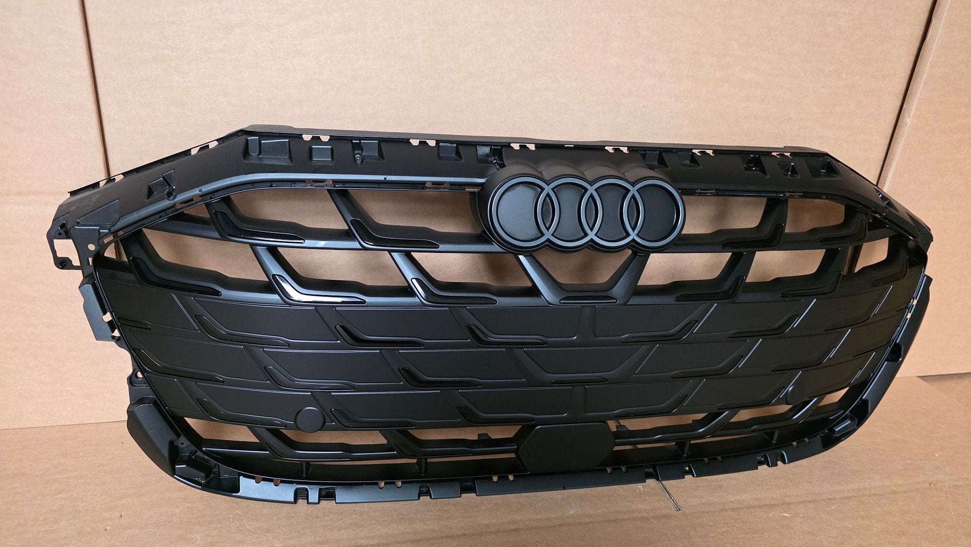 Grill AUDI A3 8Y FACELIFT S-LINE E-TRON 8Y0853651AF MOOI 8Y0, Auto-onderdelen, Gebruikt, -, Ophalen of Verzenden, -