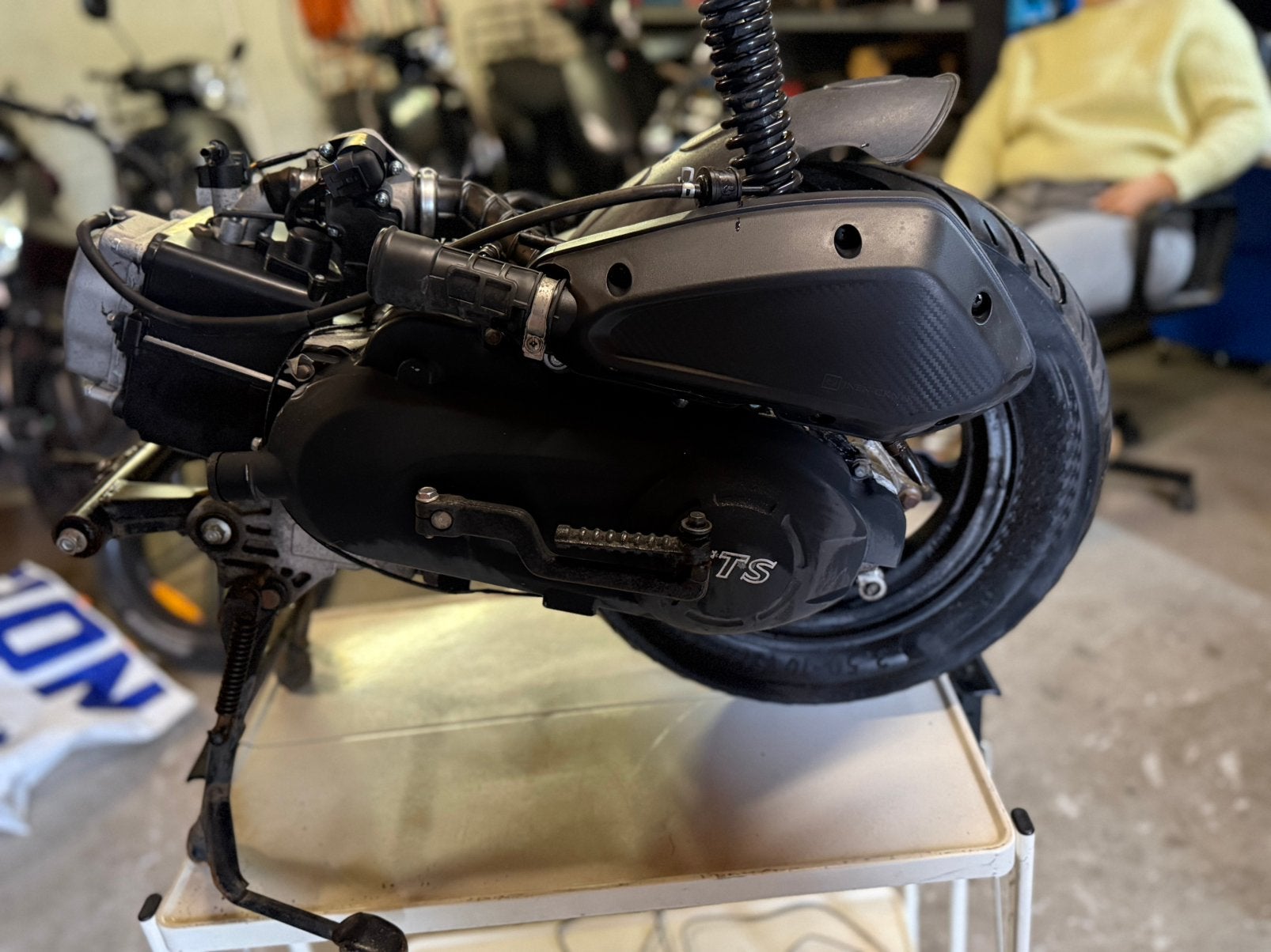 GTS Toscana 50cc 4T motorblok + complete achterzijde klasseA, Enlèvement, Pot d'échappement