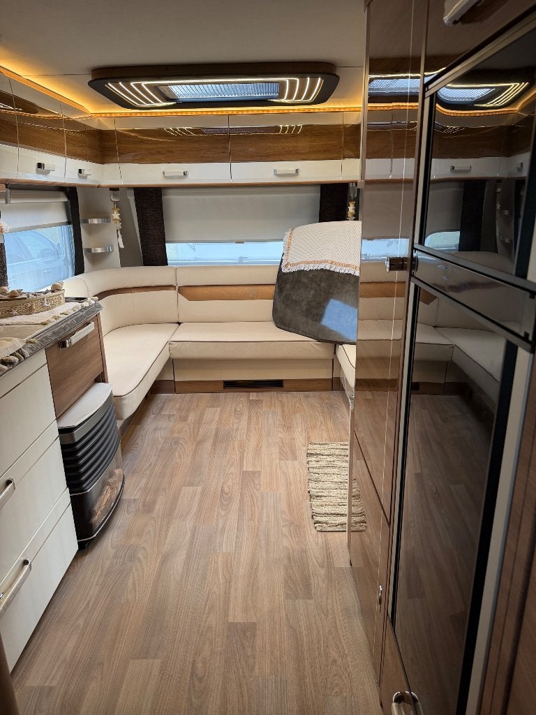 Caravane tabbert bellini, Grand lit, Roue de secours, Tabbert, Particulier