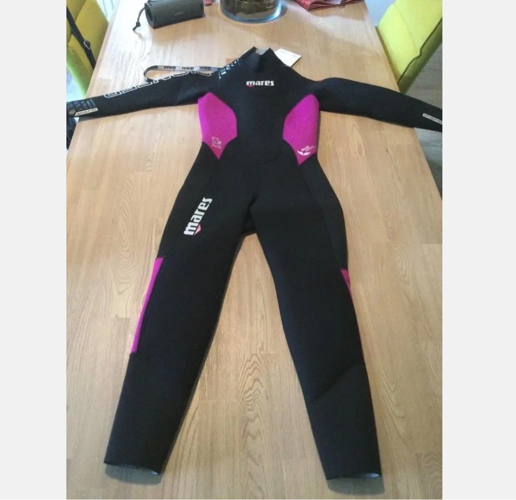 Mares 5mm Wetsuit “ Pioneer “ Lady size 2/S - Nieuw, Sports nautiques & Bateaux, Plongée, Neuf, Combinaison de plongée, Enlèvement ou Envoi