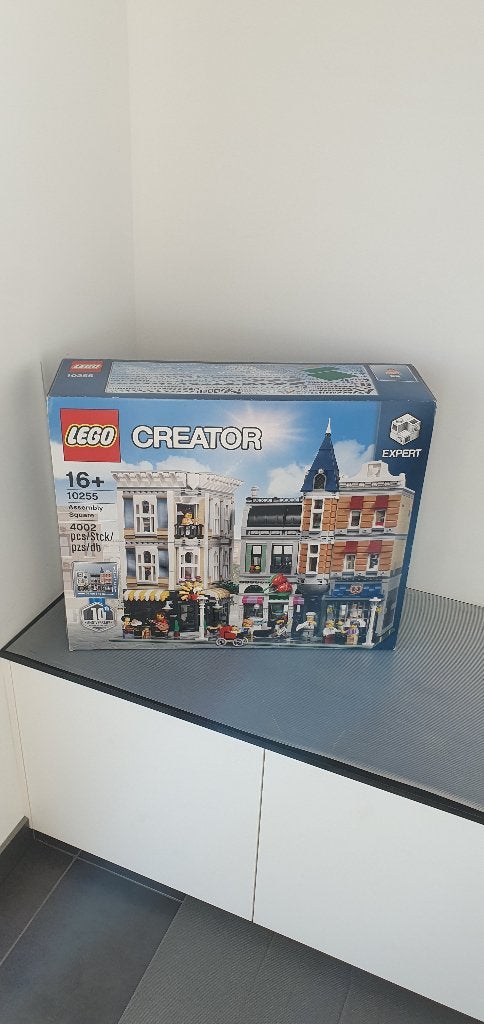 Lego Creator expert 10255 Assembly square, Enlèvement ou Envoi, Lego, Ensemble complet, Comme neuf