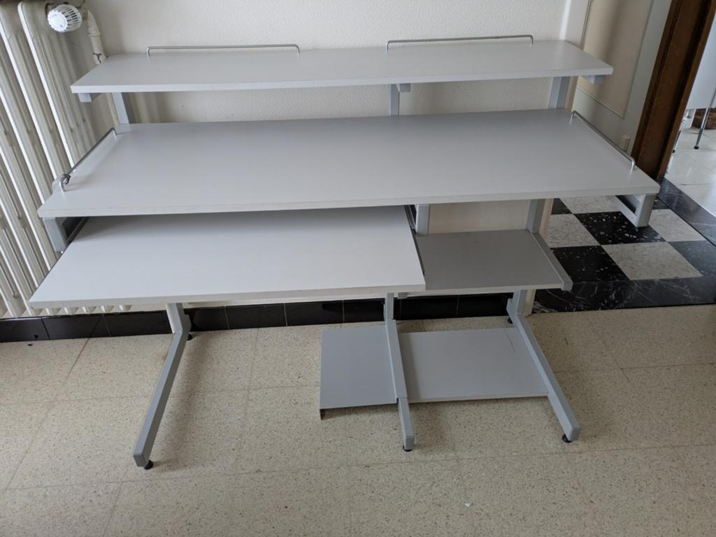 Computer tafel, goede staat, Huis en Inrichting, Kasten | Computermeubels, Ophalen