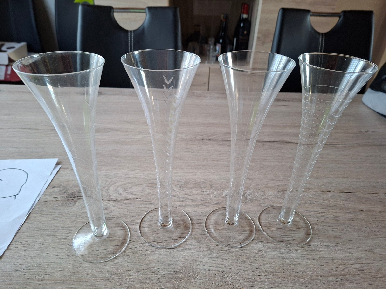 4 champagneglazen, Ophalen, Zo goed als nieuw, Overige typen