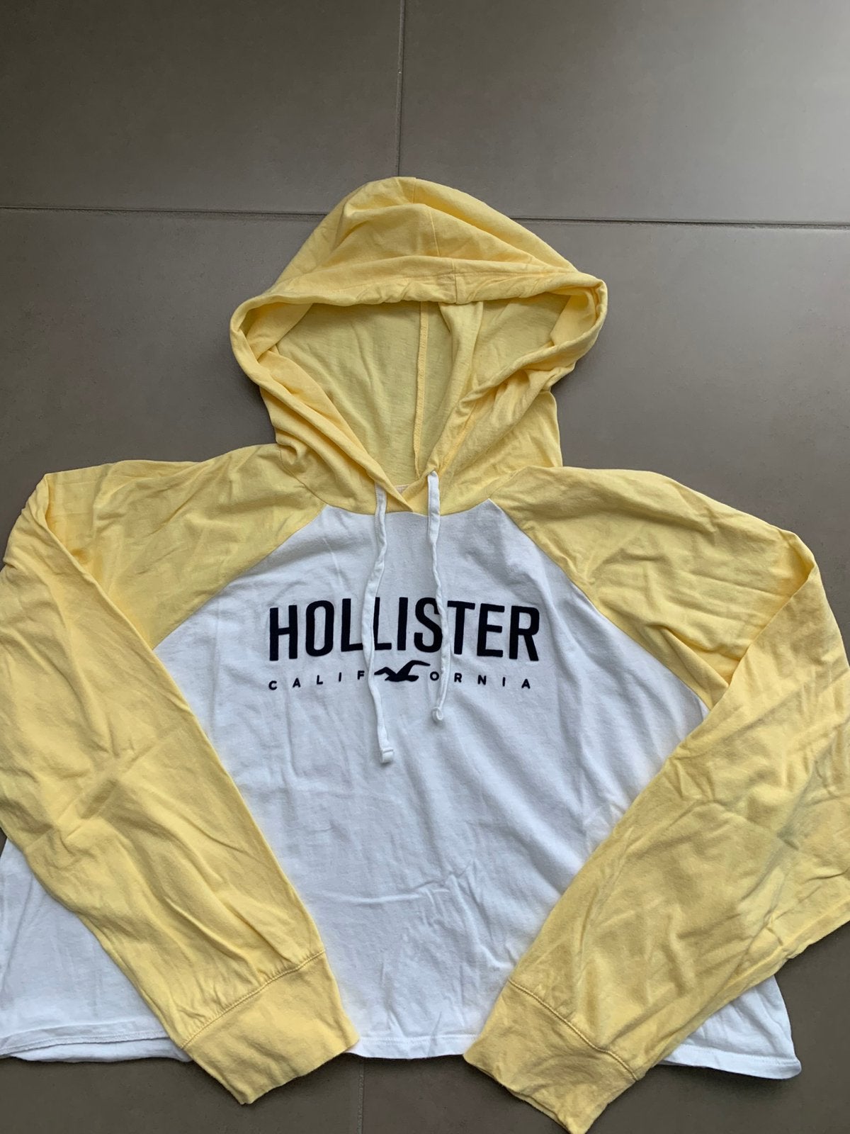 Hollister longsleeve large / xl, Kleding | Dames, T-shirts, Geel, Maat 42/44 (L), Ophalen of Verzenden, Zo goed als nieuw