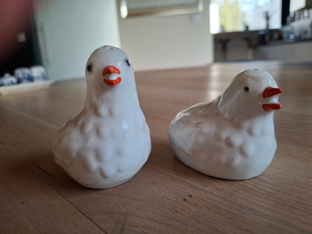 Peper- en zoutvaatje in de vorm van vogeltjes, Ophalen