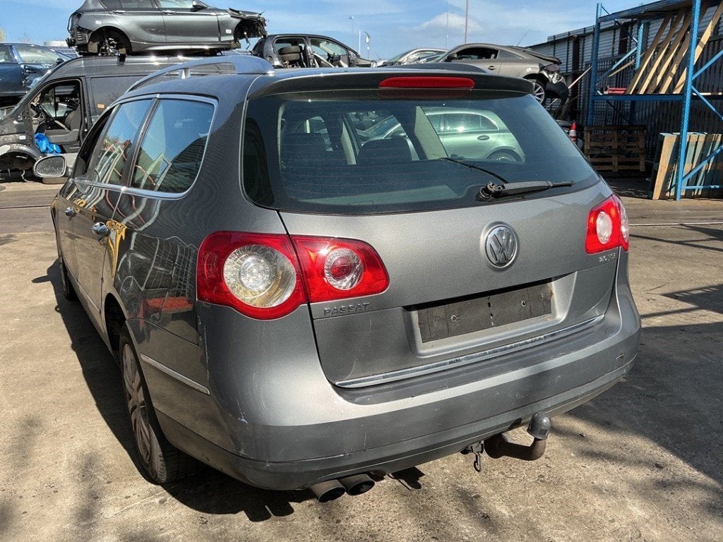 ETRIER DE FREIN ARRIÈRE GAUCHE Passat Variant (3C5), Volkswagen, Volkswagen AG, Utilisé, Kundenbetreuung@volkswagen.de