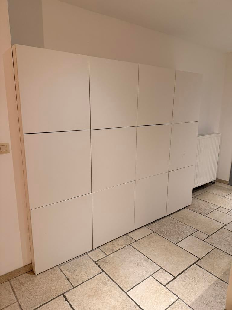 Besta kast, Ophalen, Zo goed als nieuw