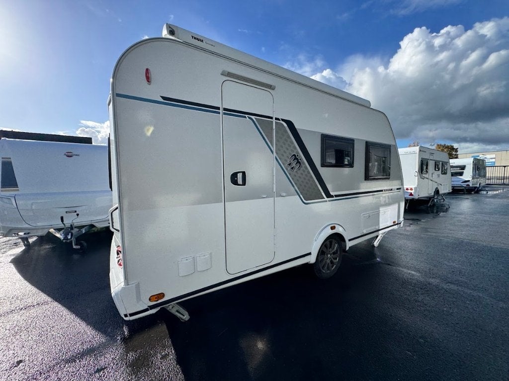 Knaus Sport e-power 420 qd, Caravans en Kamperen, Treinzit, Tot en met 3, Voortentlamp, 6 tot 7 meter