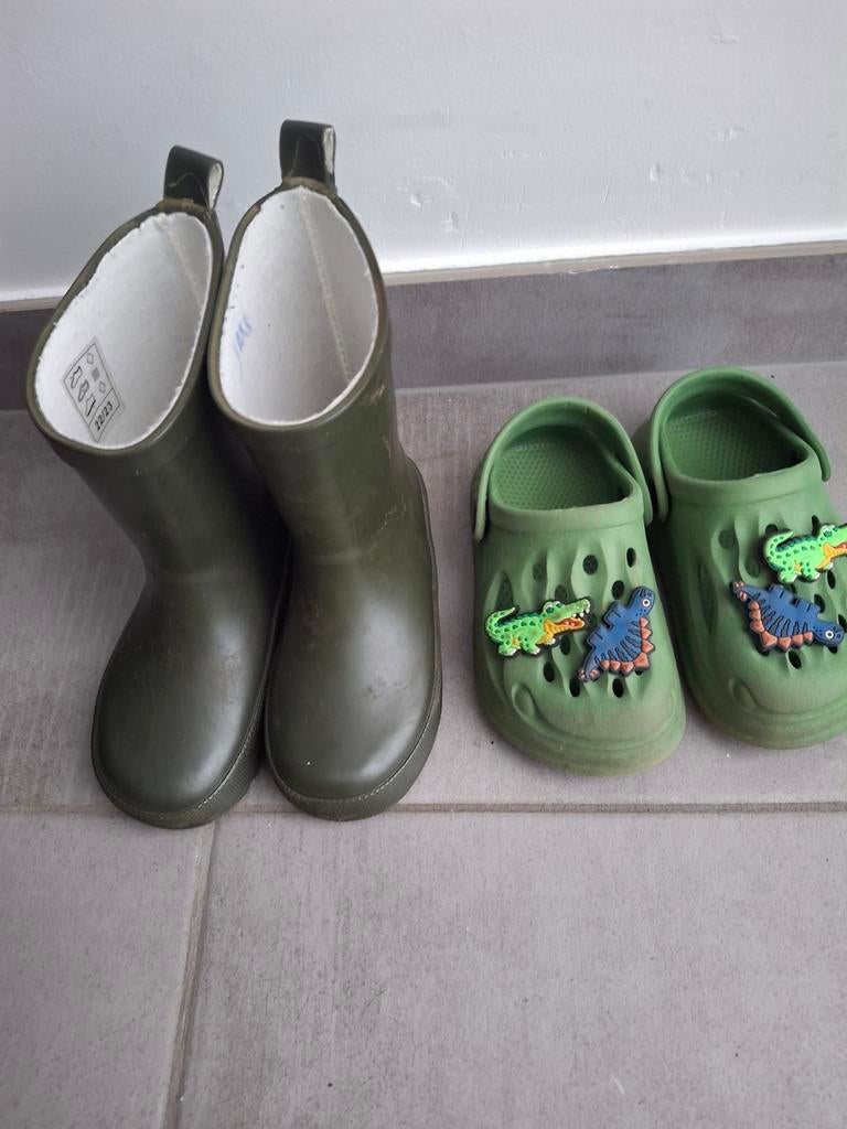 Laarsjes en crocs maat 22 23, Ophalen, Zo goed als nieuw, Jongen of Meisje