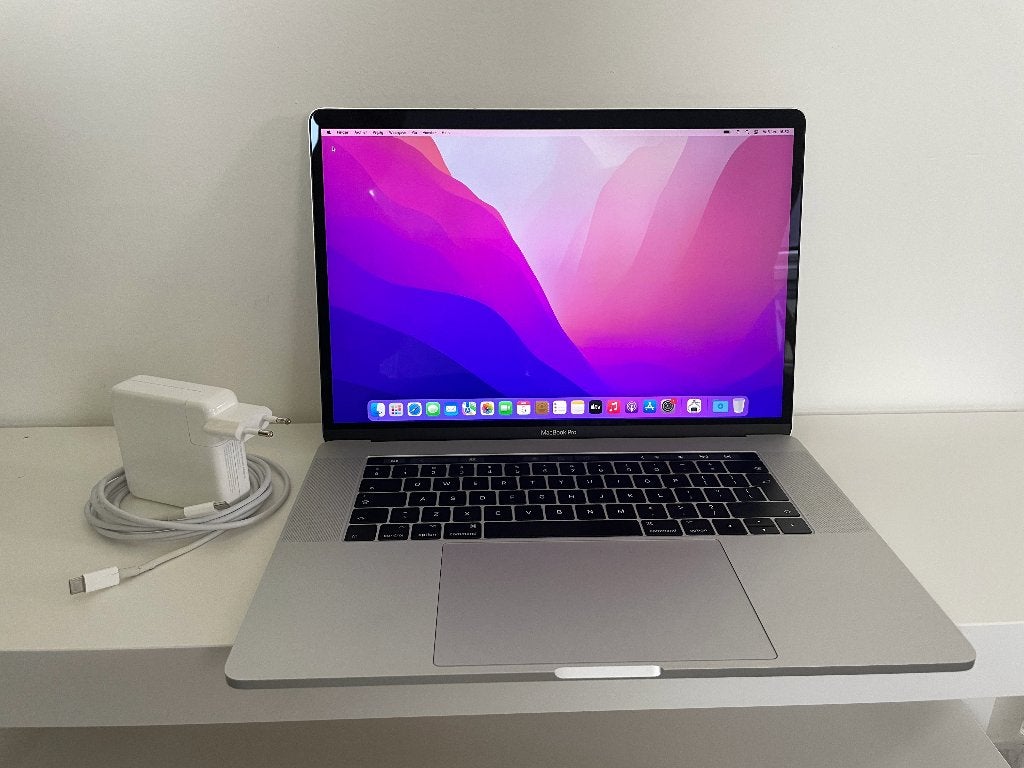MacBook Pro 15-inch, 2016, Computers en Software, Apple Macbooks, Ophalen, 2 tot 3 Ghz, 512 GB, Zo goed als nieuw