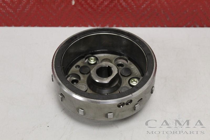 VOLANT MOTEUR Yamaha XP 500 T-MAX 2008-2011 (XP500 4B5), Motos, Dhr. S. di Majo, Utilisé, Info@cama-motorparts.nl, P.J. Troelstraweg 8 8
3144 CX  MAASSLUIS, NL