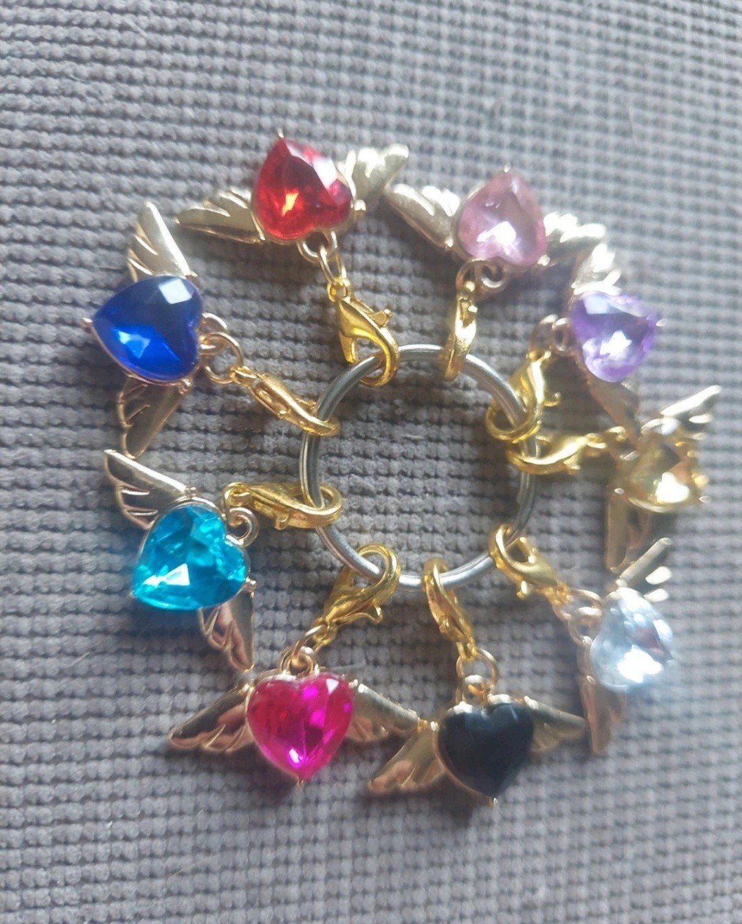 charms accessoir bijoux gsm ou autre, Handtassen en Accessoires, Broches, Ophalen of Verzenden